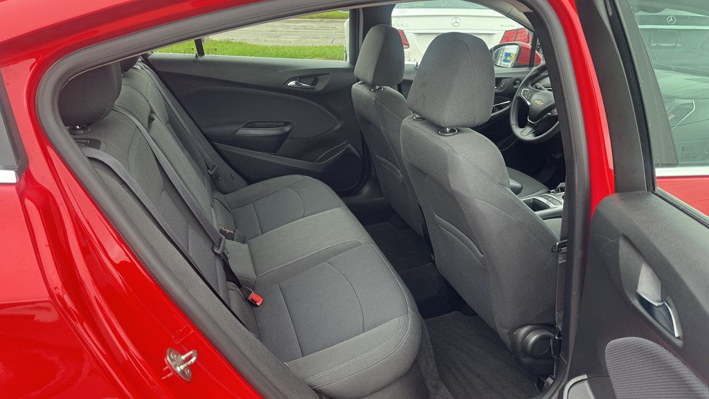 2016 Chevrolet Cruze Image 25