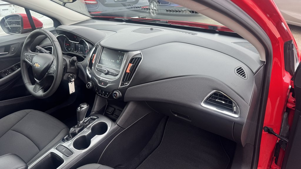 2016 Chevrolet Cruze Image 27