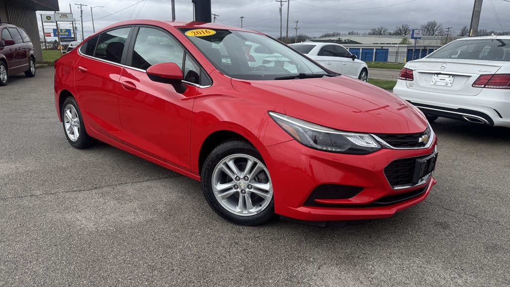 2016 Chevrolet Cruze Image 2