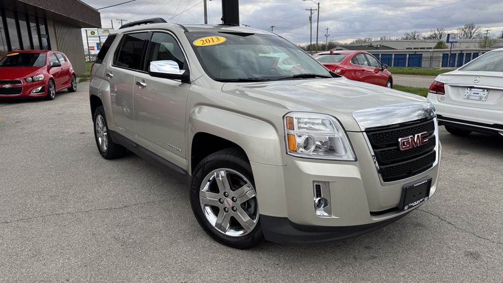 2013 GMC Terrain Image 2