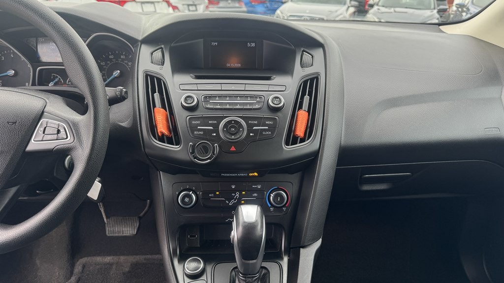 2015 Ford Focus Image 18