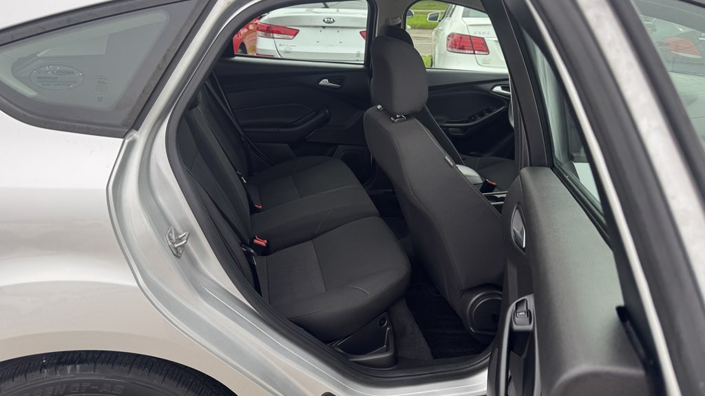 2015 Ford Focus Image 24