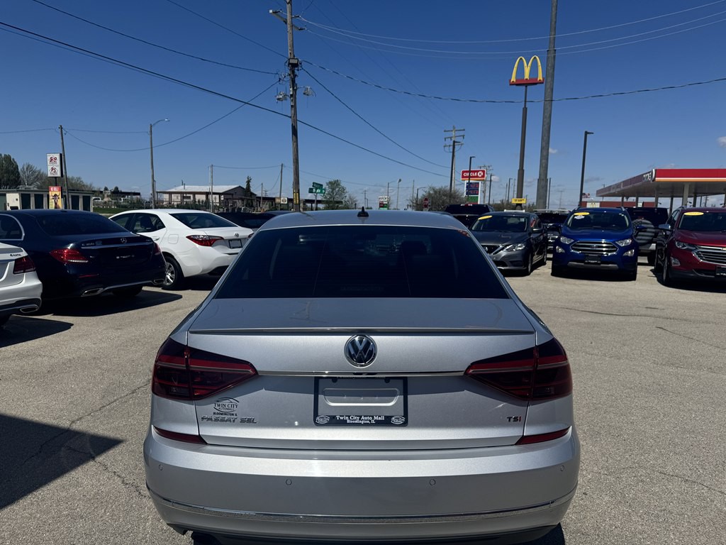 2018 Volkswagen Passat Image 6