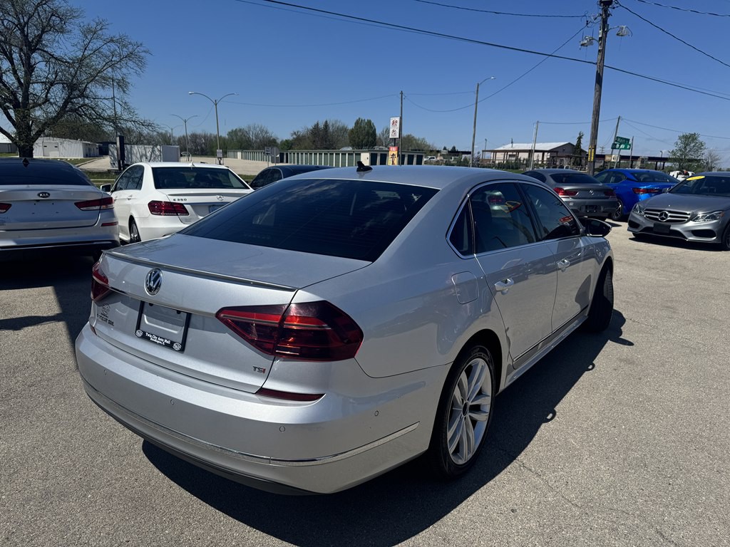 2018 Volkswagen Passat Image 7