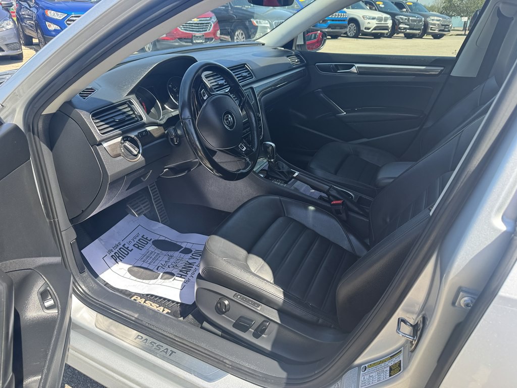 2018 Volkswagen Passat Image 21