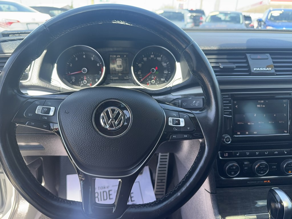 2018 Volkswagen Passat Image 23