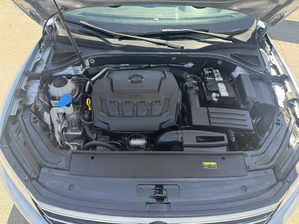 2018 Volkswagen Passat Image 29