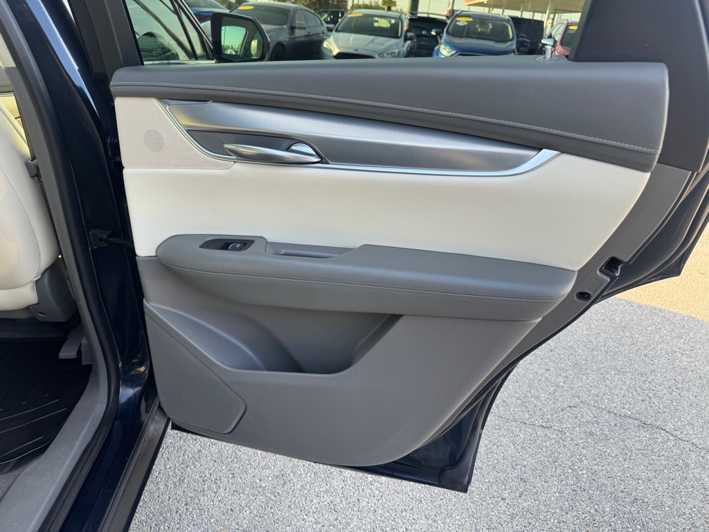 2017 Cadillac XT5 Image 16