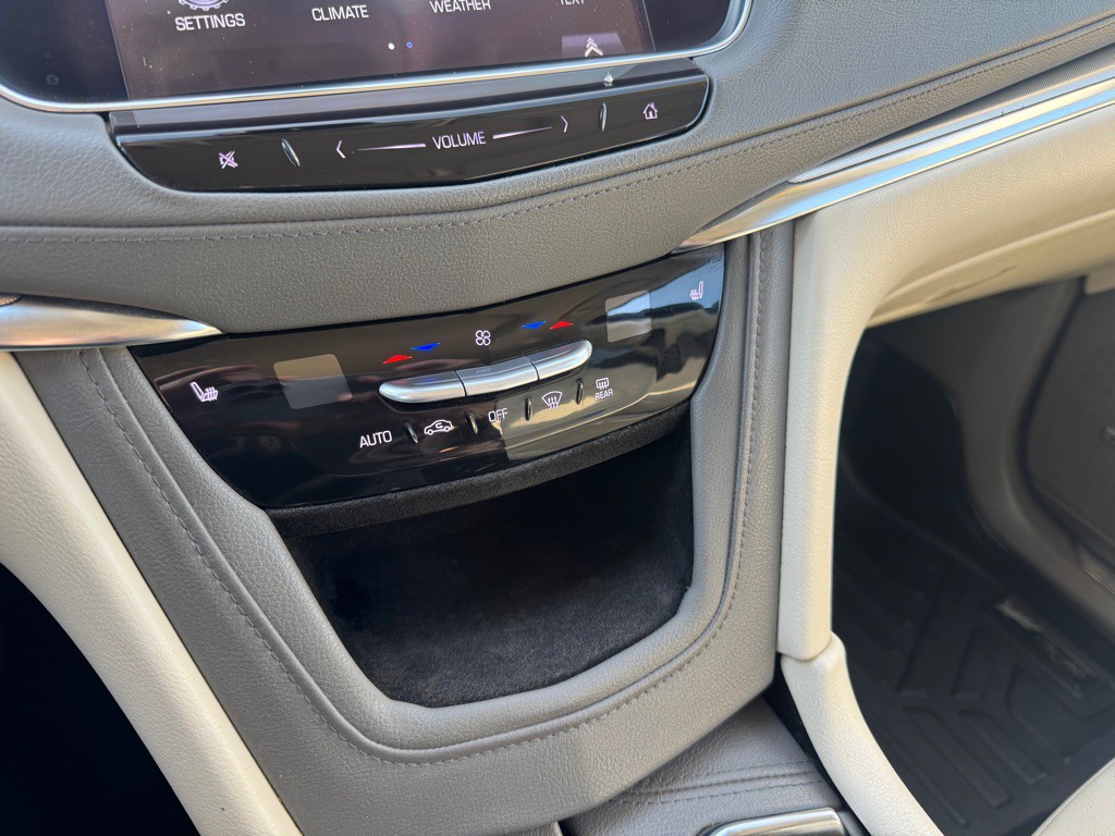 2017 Cadillac XT5 Image 28