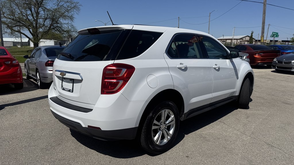 2017 Chevrolet Equinox Image 8