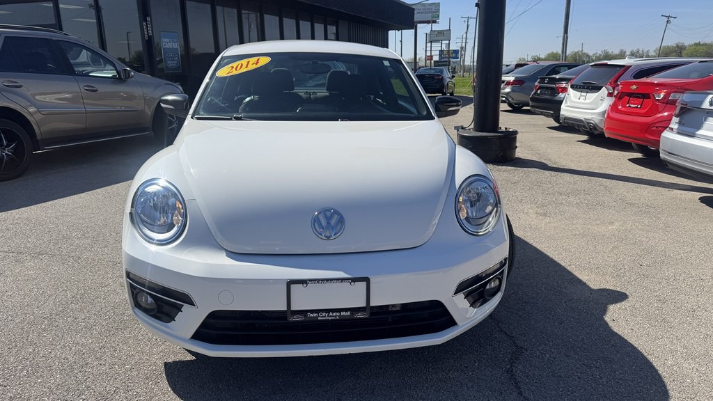 2014 Volkswagen Beetle Image 3