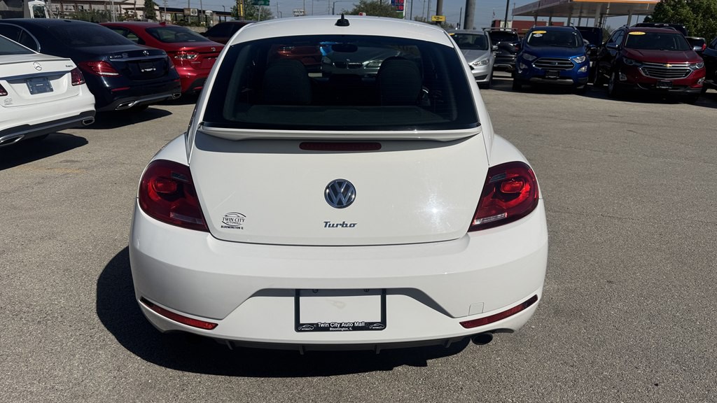2014 Volkswagen Beetle Image 7