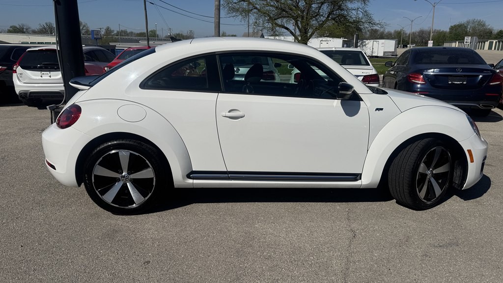 2014 Volkswagen Beetle Image 9