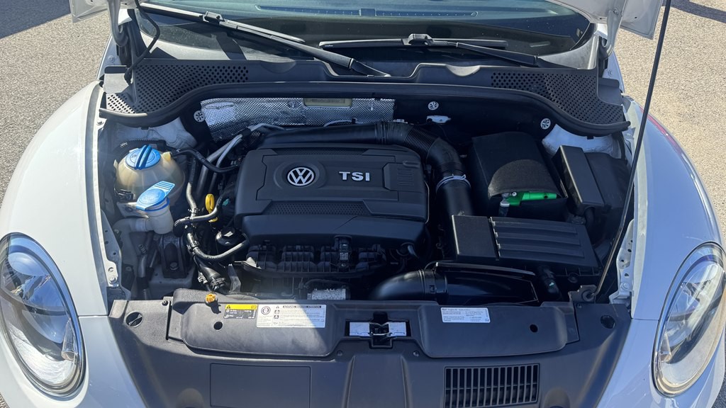 2014 Volkswagen Beetle Image 10