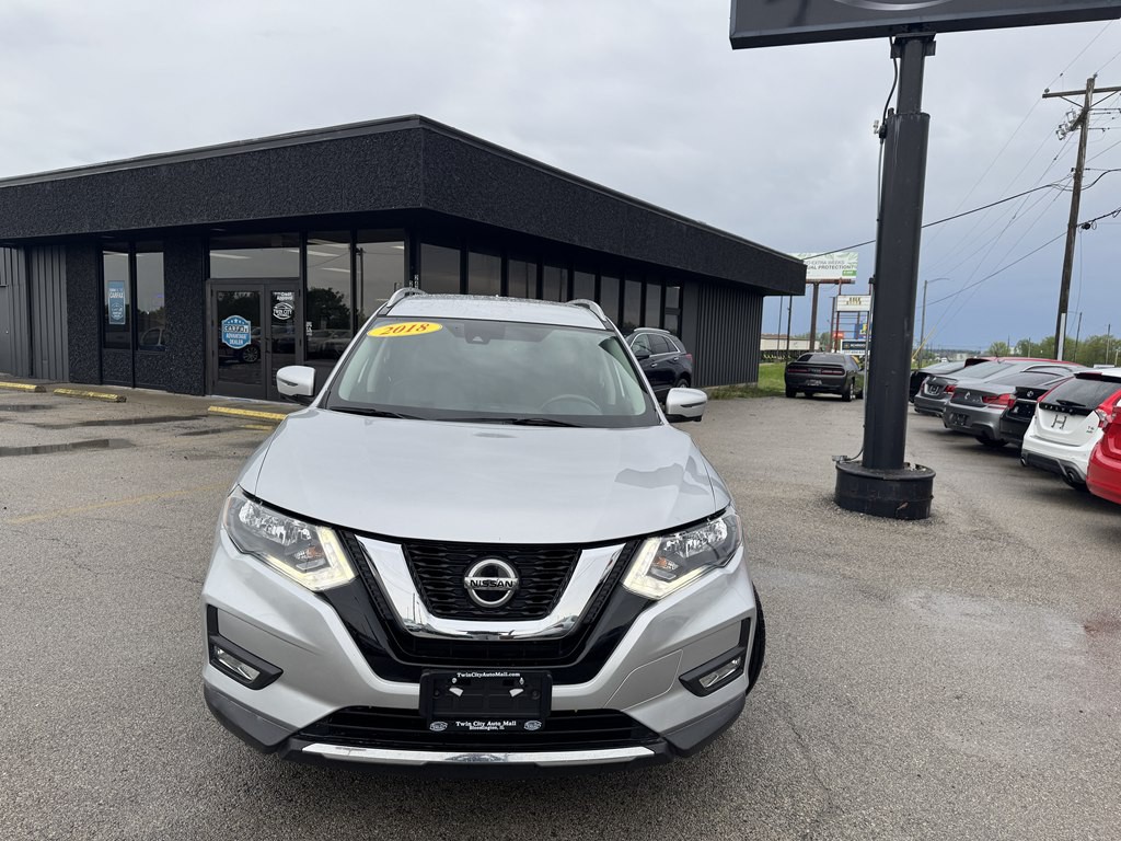 2018 Nissan Rogue Image 2