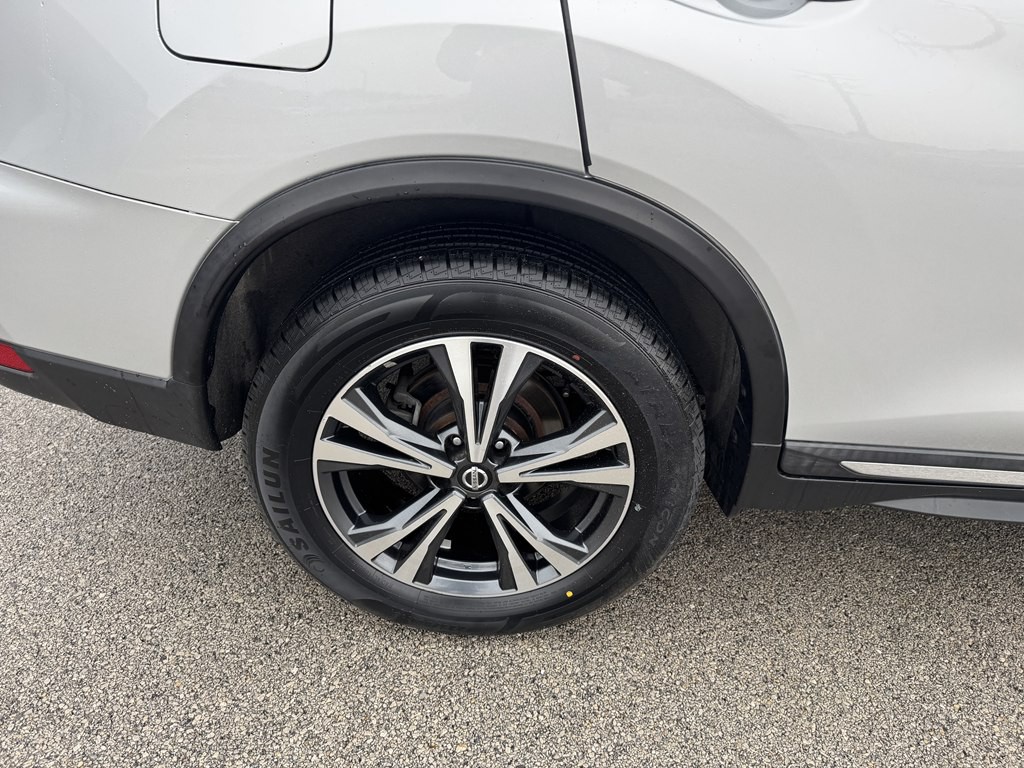 2018 Nissan Rogue Image 10