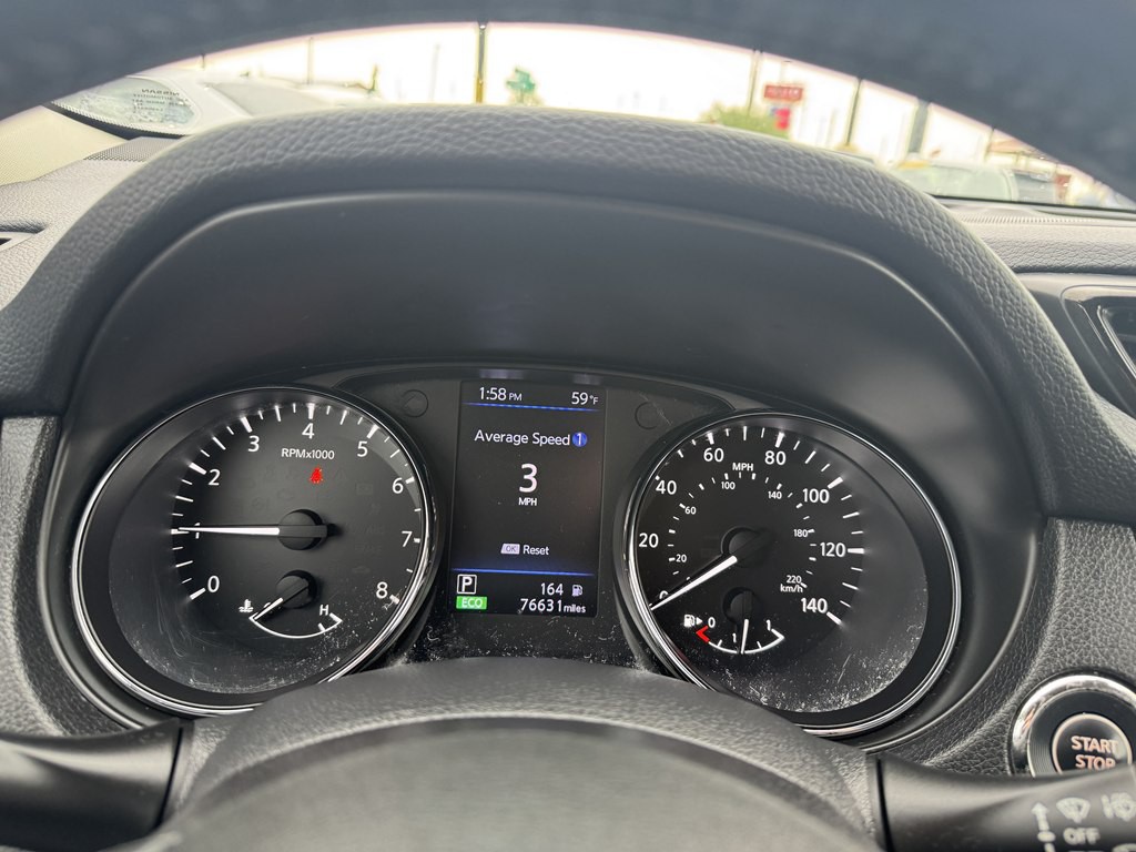 2018 Nissan Rogue Image 15