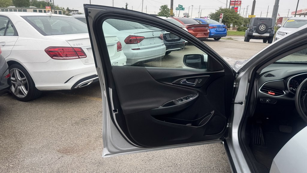 2021 Chevrolet Malibu Image 14