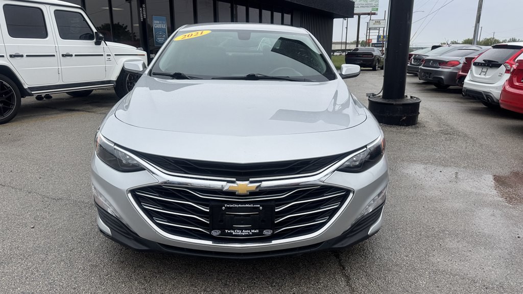 2021 Chevrolet Malibu Image 3