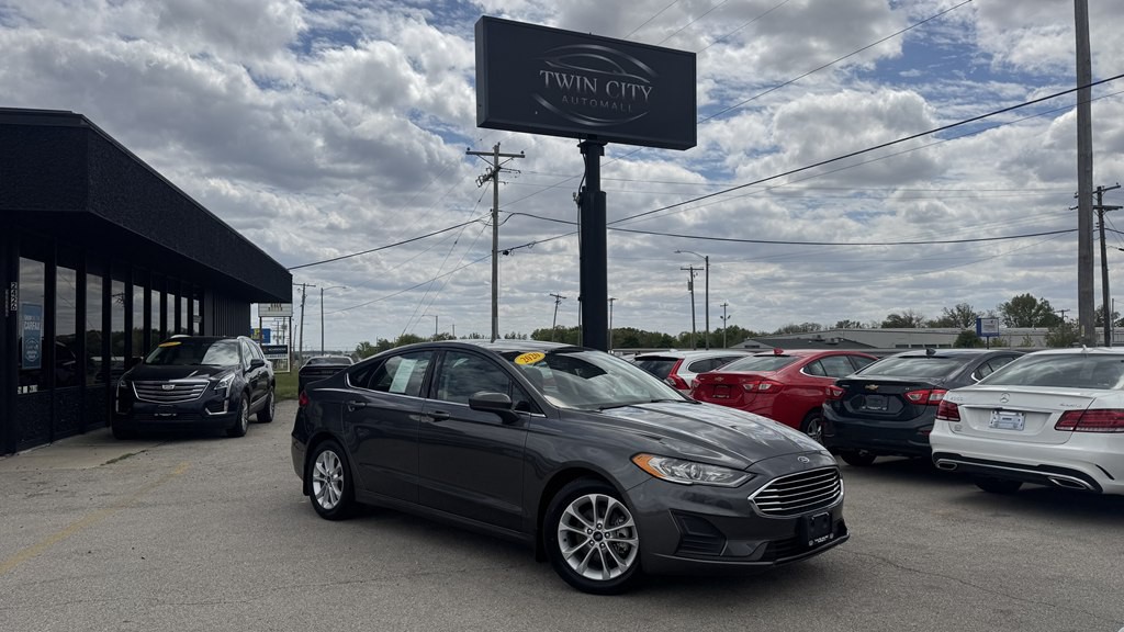 2020 Ford Fusion Image 1