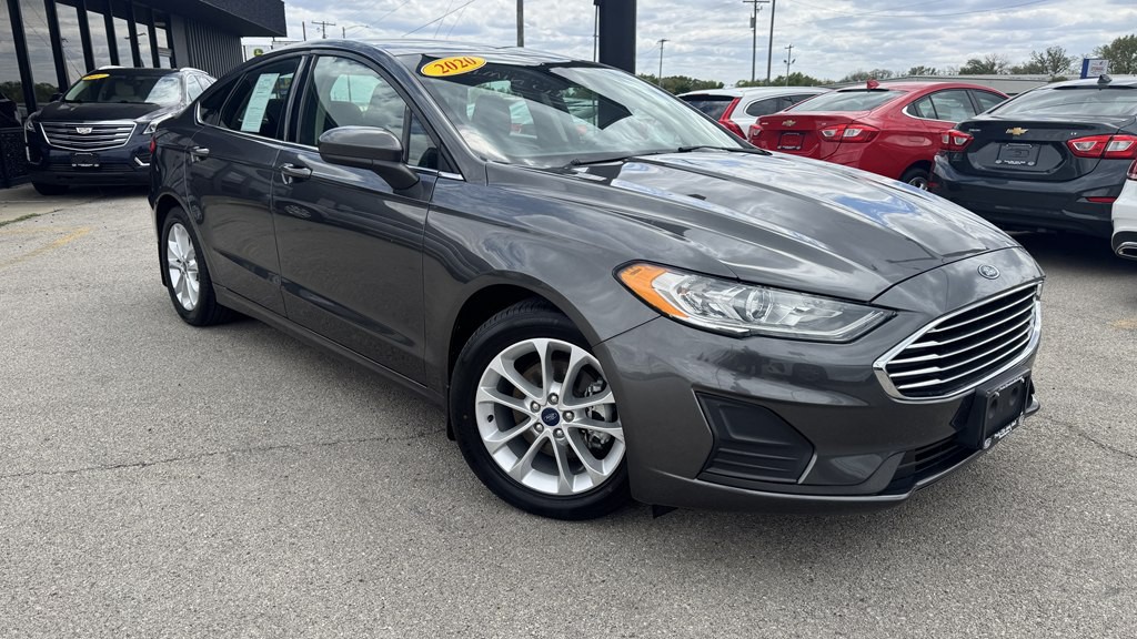 2020 Ford Fusion Image 2