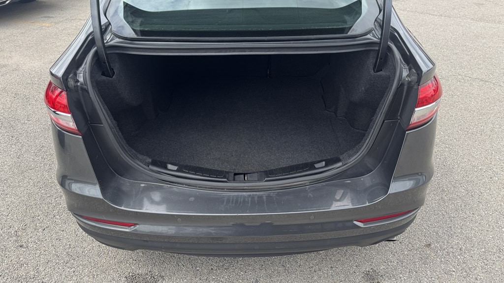 2020 Ford Fusion Image 11