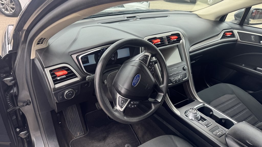 2020 Ford Fusion Image 15