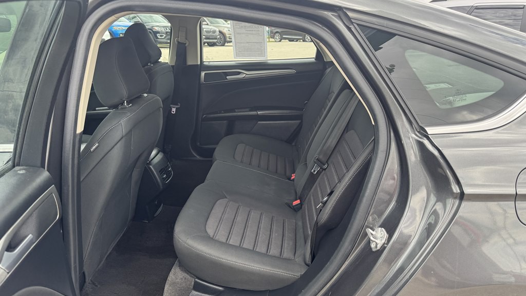 2020 Ford Fusion Image 22