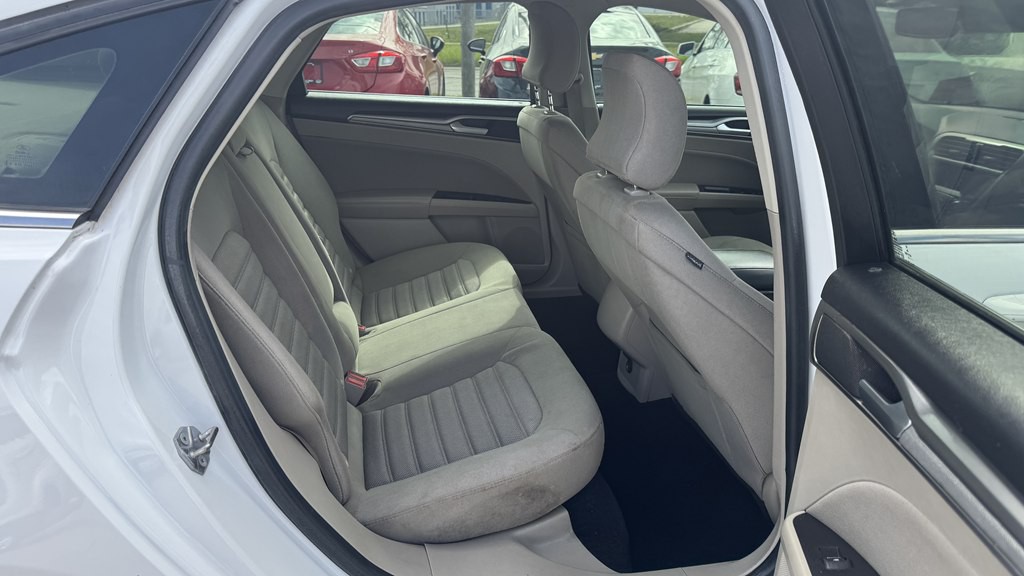2018 Ford Fusion Image 24