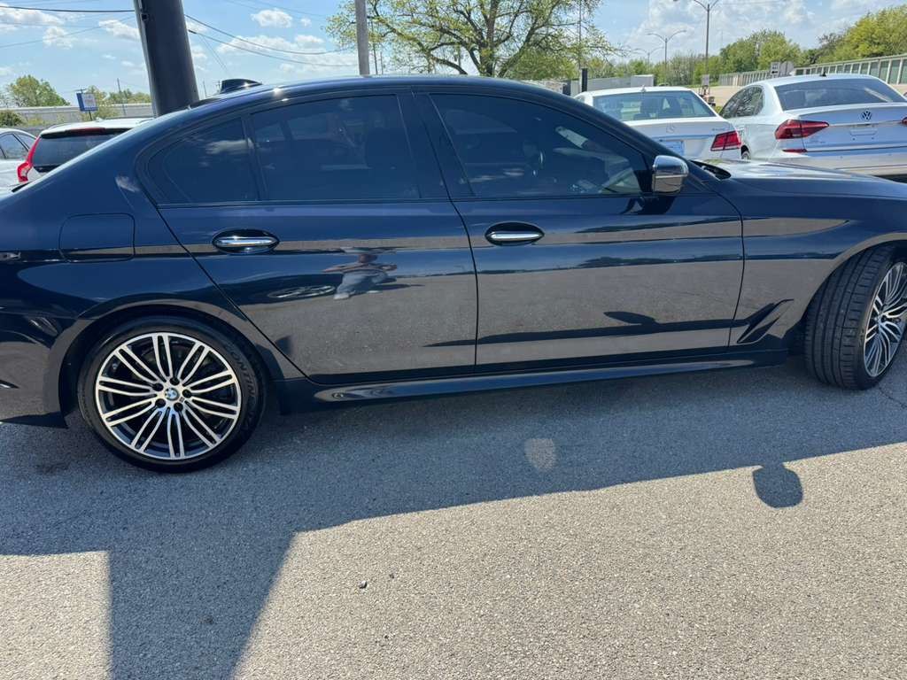 2018 BMW 5 Series Image 9