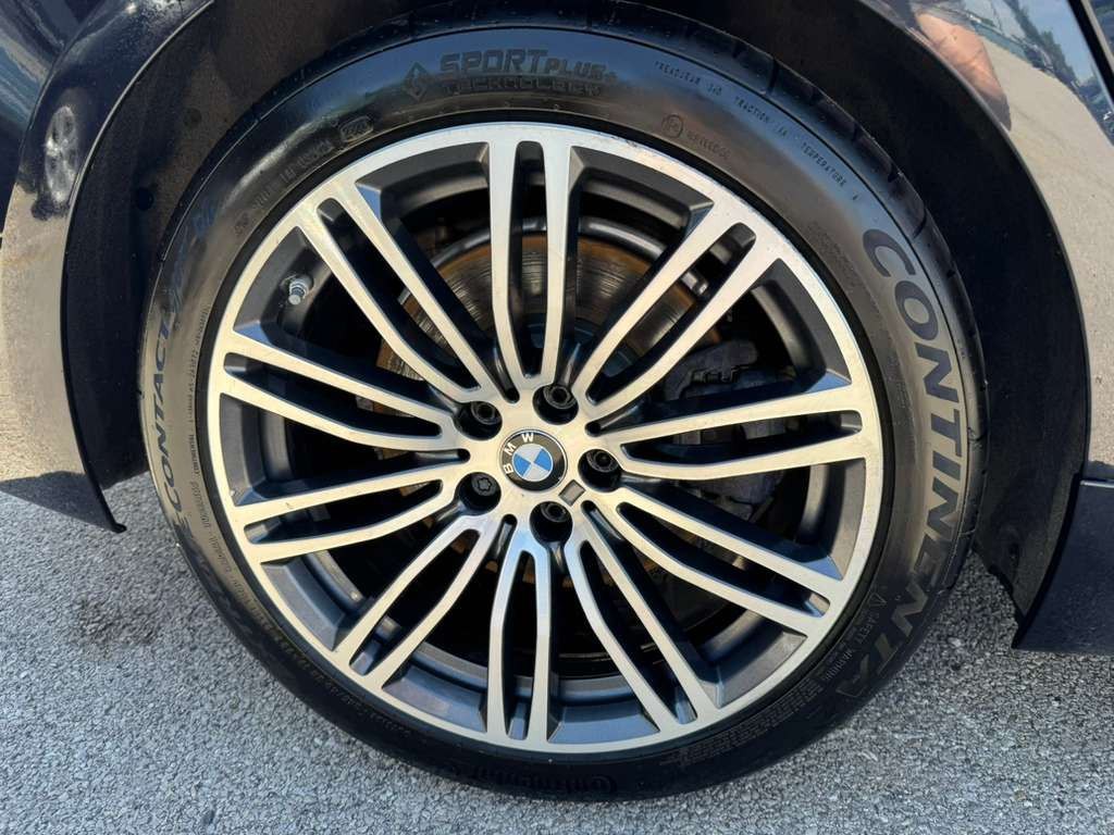 2018 BMW 5 Series Image 11