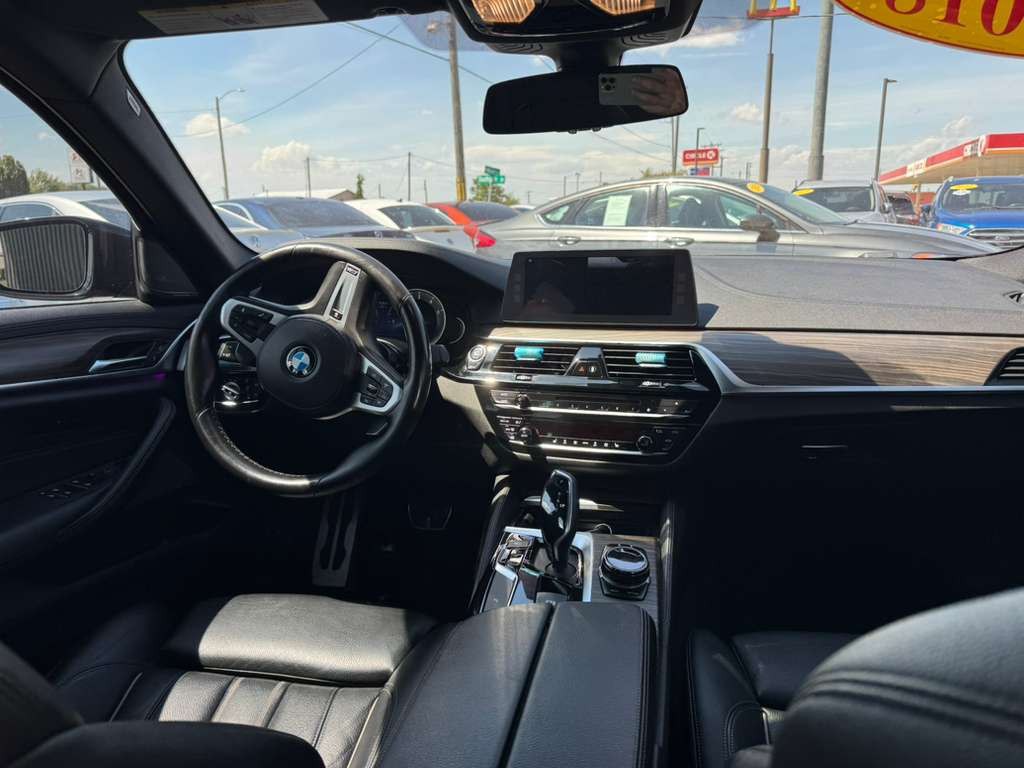 2018 BMW 5 Series Image 19