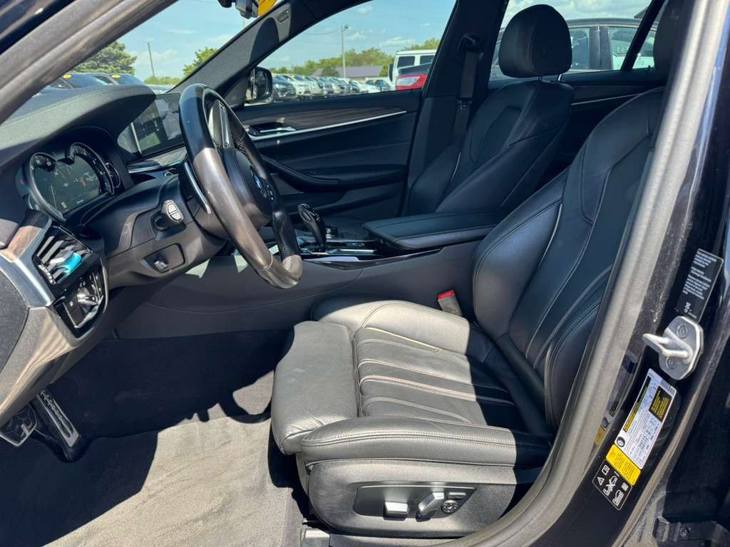 2018 BMW 5 Series Image 24