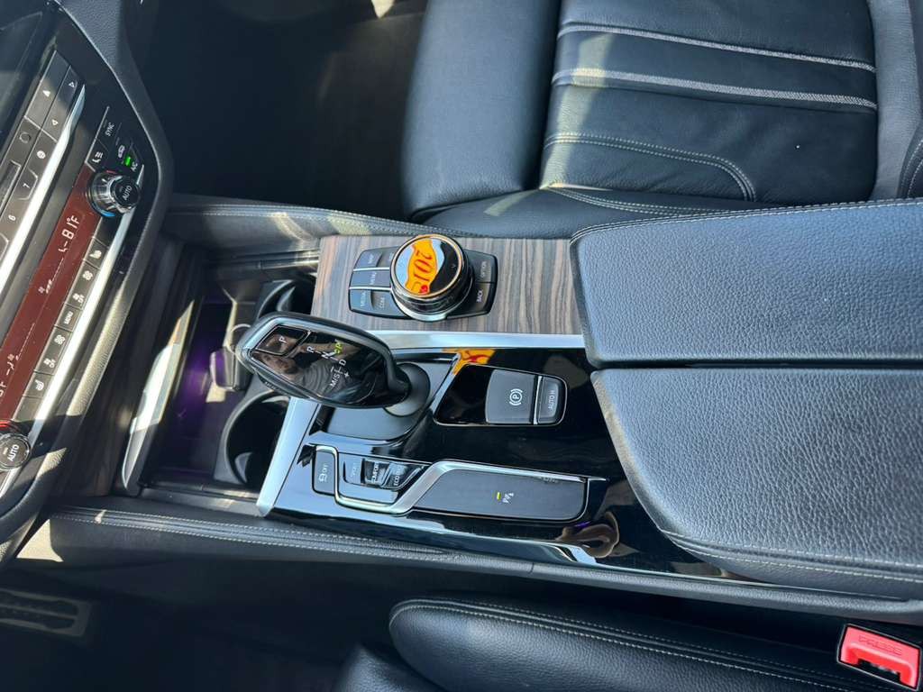 2018 BMW 5 Series Image 30
