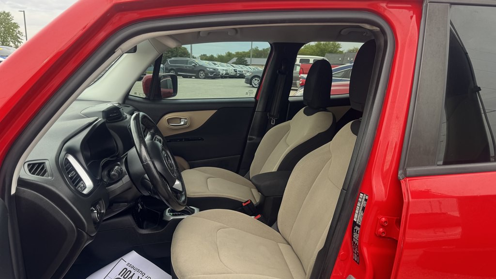 2015 Jeep Renegade Image 16