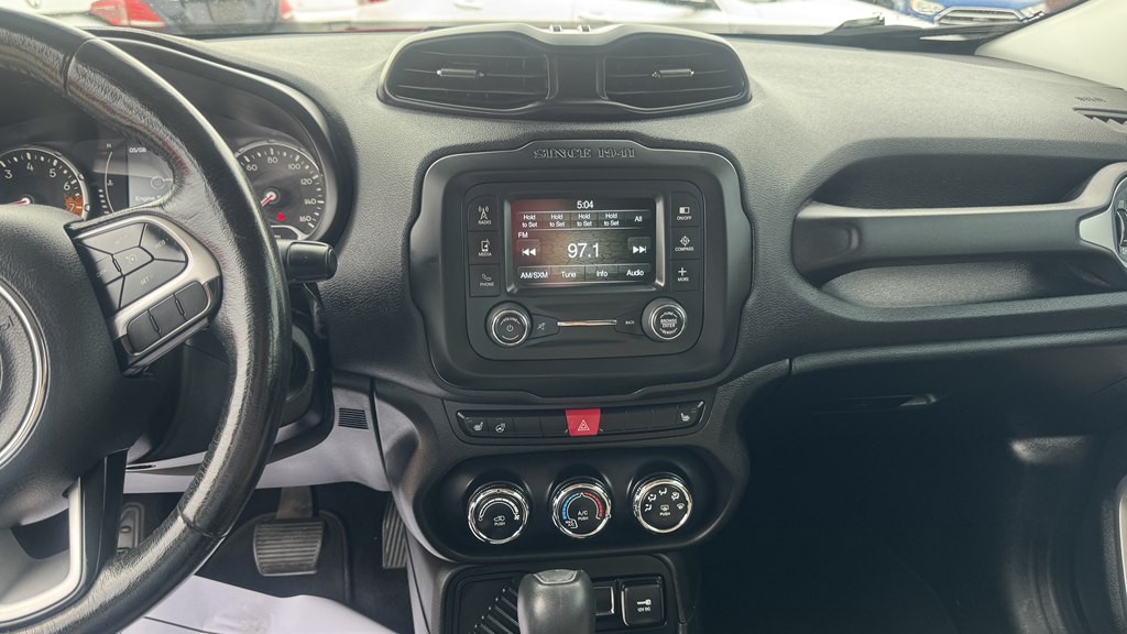 2015 Jeep Renegade Image 19