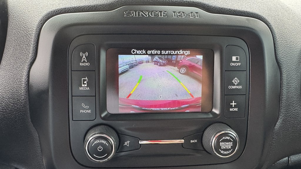 2015 Jeep Renegade Image 20