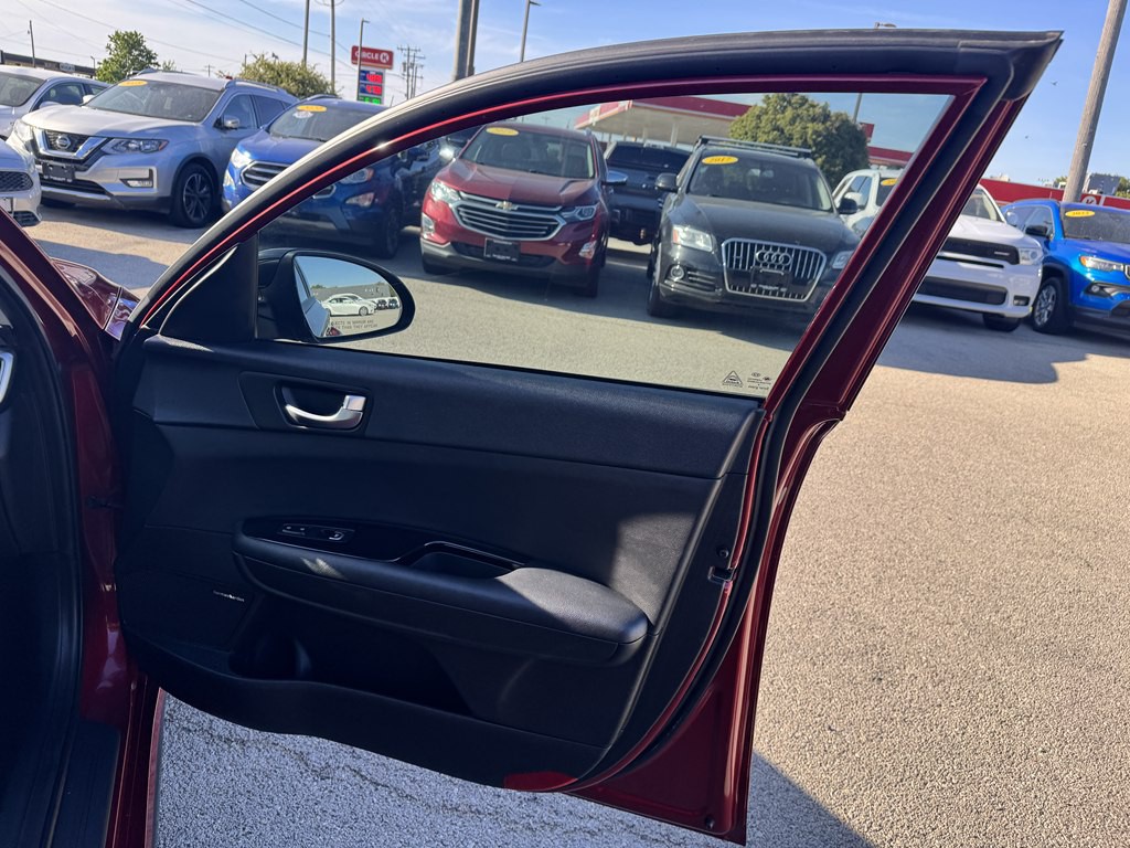 2019 Kia Optima Image 14