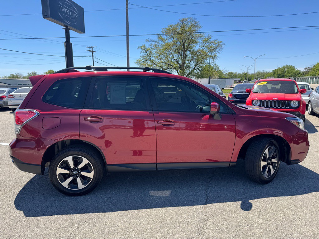 2018 Subaru Forester Image 8