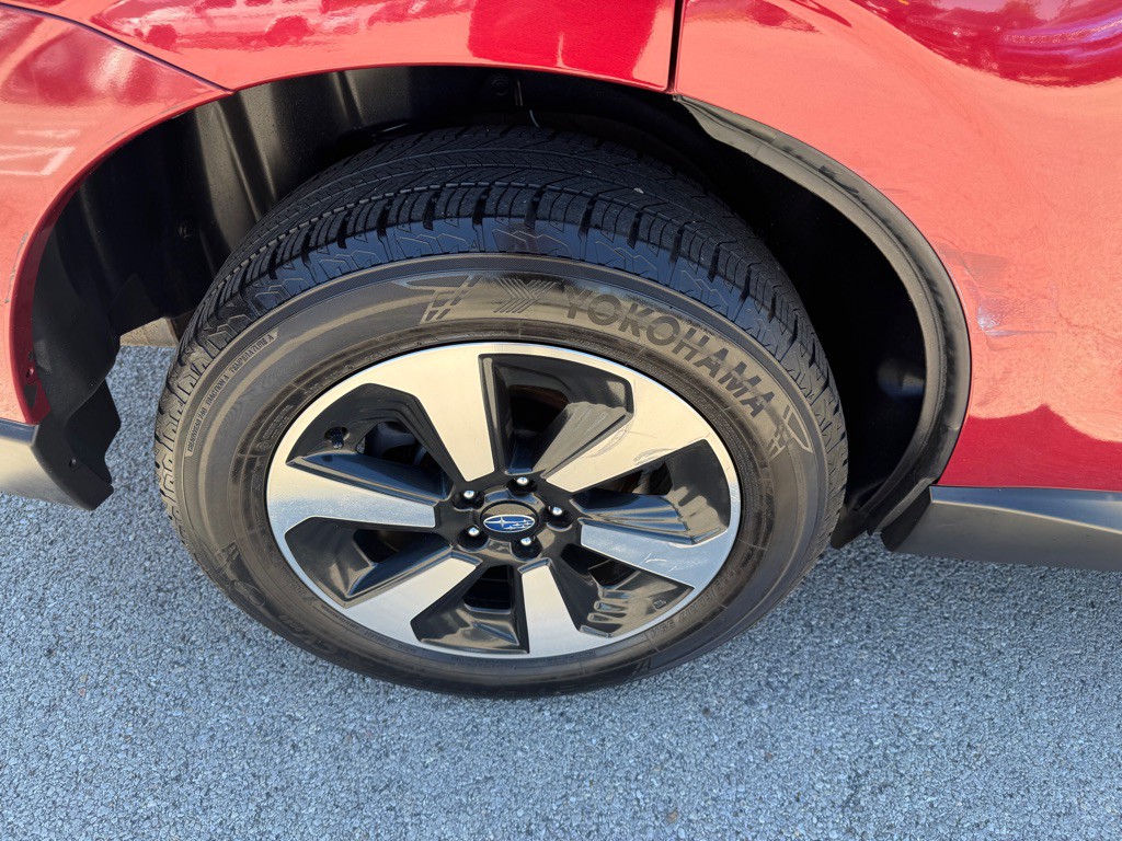 2018 Subaru Forester Image 10