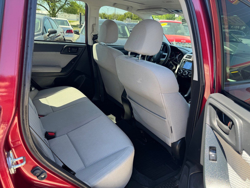 2018 Subaru Forester Image 15