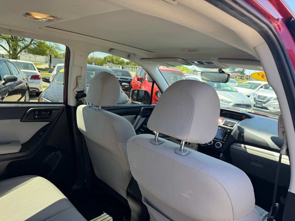 2018 Subaru Forester Image 16