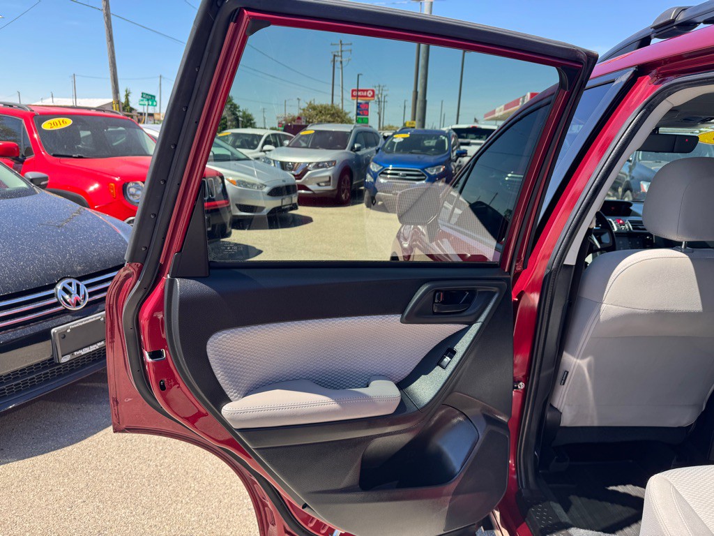2018 Subaru Forester Image 20