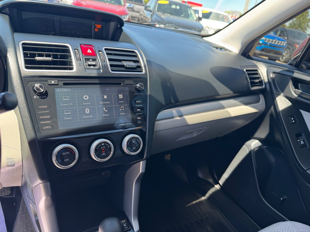 2018 Subaru Forester Image 27