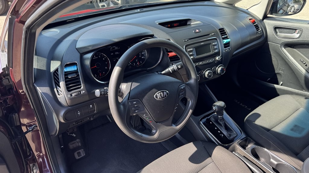 2017 Kia Forte Image 15