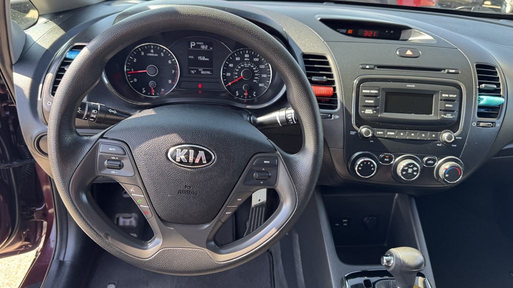 2017 Kia Forte Image 17