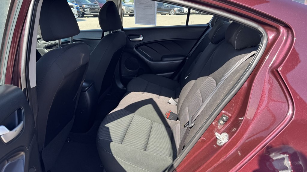 2017 Kia Forte Image 21
