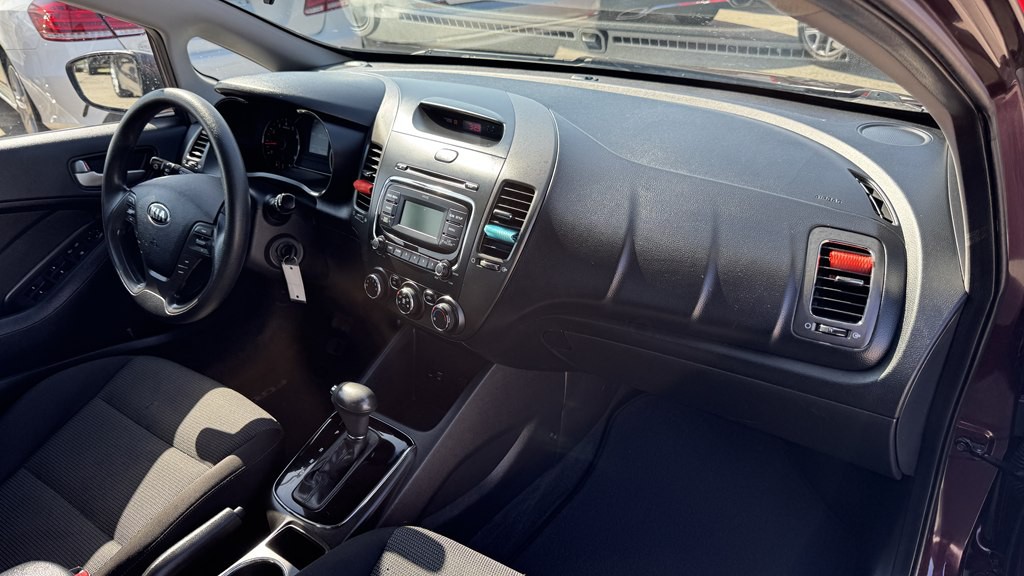 2017 Kia Forte Image 26