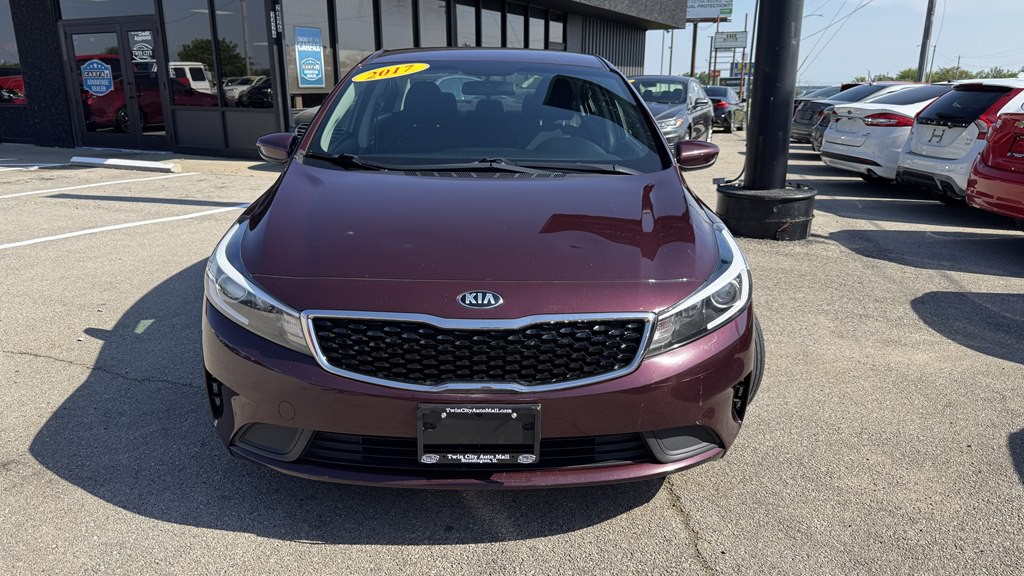 2017 Kia Forte Image 3