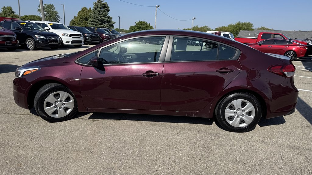 2017 Kia Forte Image 5